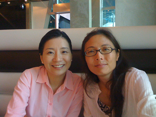 Ms._Sam_and_Ms._May_at_lunch